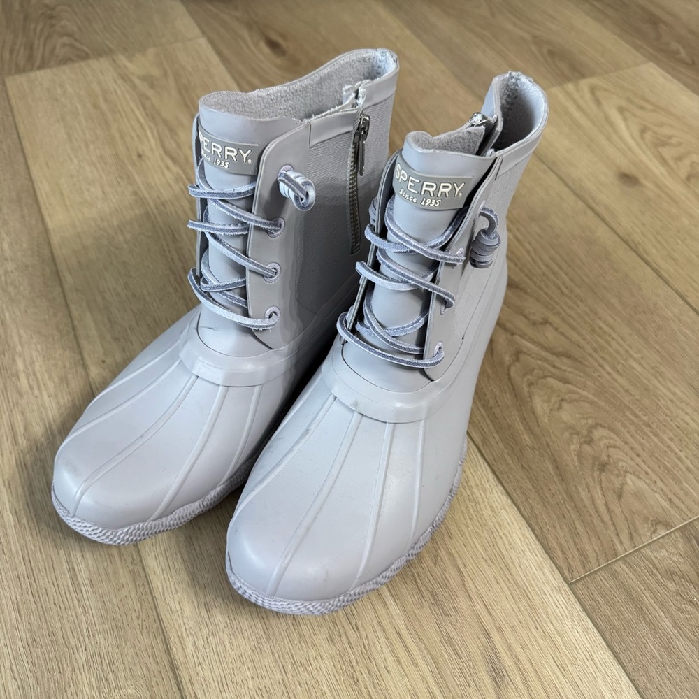 Women’s Sperry boots